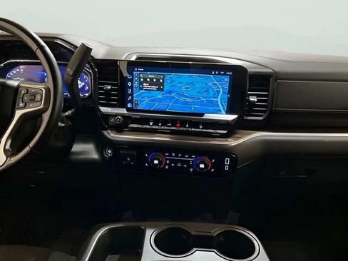Used 2025 Chevrolet Silverado 2500 LT AWD/4WD image 13