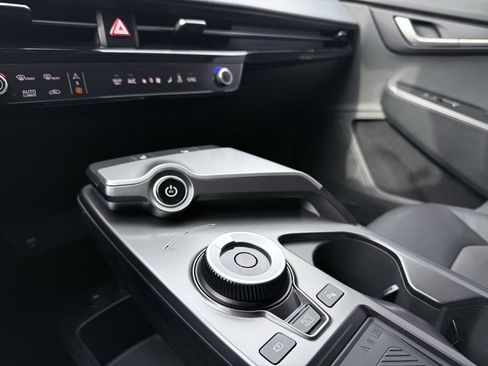 Used 2024 Kia EV6 Light image 20