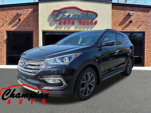 Used 2017 Hyundai Santa Fe Sport image 5