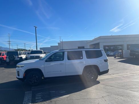 New 2026 Jeep Grand Wagoneer Limited image 2