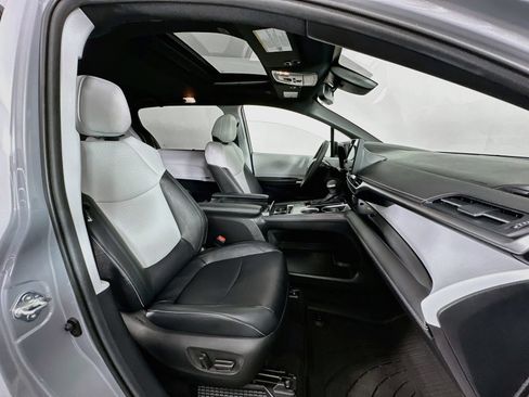 Certified 2025 Toyota Sienna XSE AWD/4WD image 30