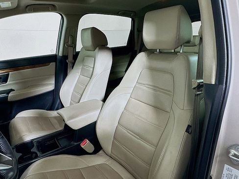 Used 2018 Honda CR-V Touring image 11