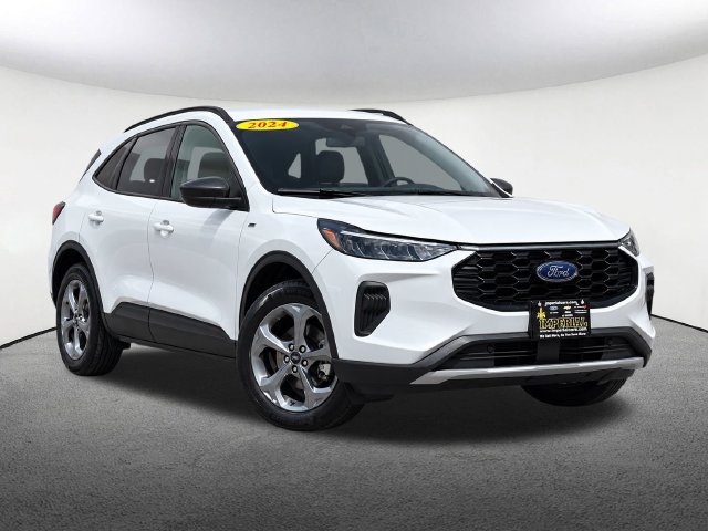 Used 2025 Ford Escape ST-Line AWD/4WD image 2