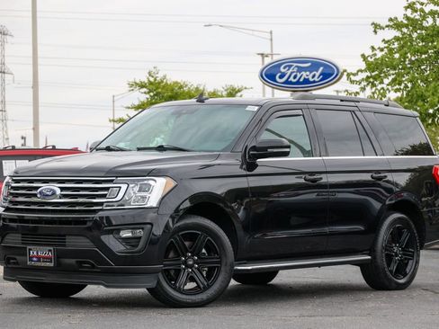 Used 2021 Ford Expedition XLT AWD/4WD image 2