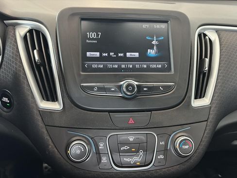 Used 2018 Chevrolet Malibu LS FWD image 17