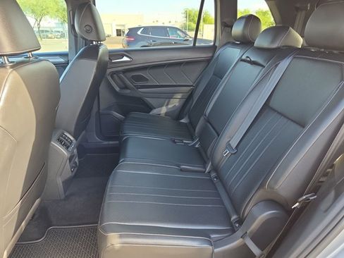 Used 2022 Volkswagen Tiguan SE R-Line FWD image 25