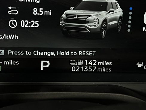 Used 2023 Mitsubishi Outlander SEL image 20