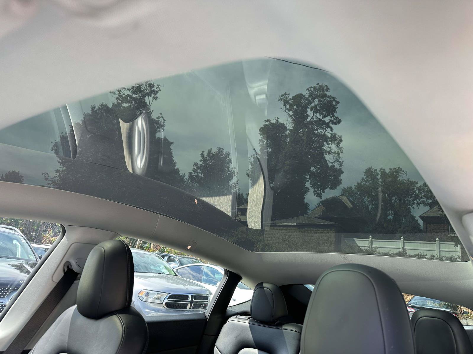 Used 2021 Tesla Model Y Long Range AWD/4WD image 16