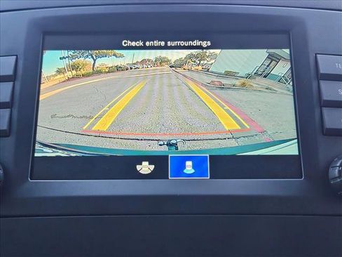 Used 2023 Mercedes-Benz Metris image 14