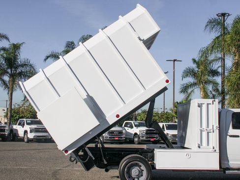 Used 2020 RAM 5500 Tradesman w/ Chrome Appearance Group image 13