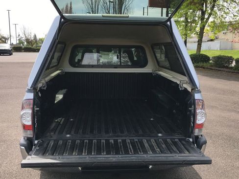 Used 2012 Toyota Tacoma PreRunner w/ SR5 Pkg image 6