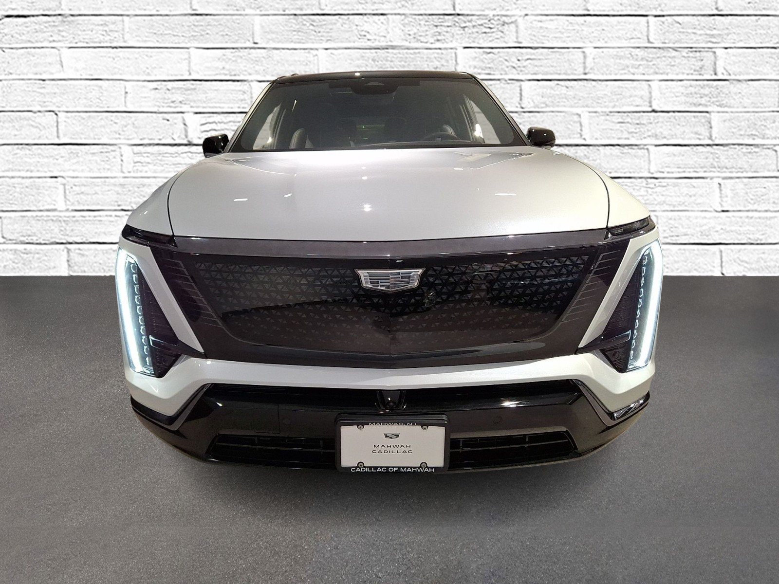 Used 2026 Cadillac Vistiq Sport w/ LPO, Floor Liner Package AWD/4WD image 3