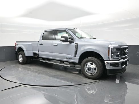 Used 2026 Ford F350 Lariat w/ Chrome Package image 6