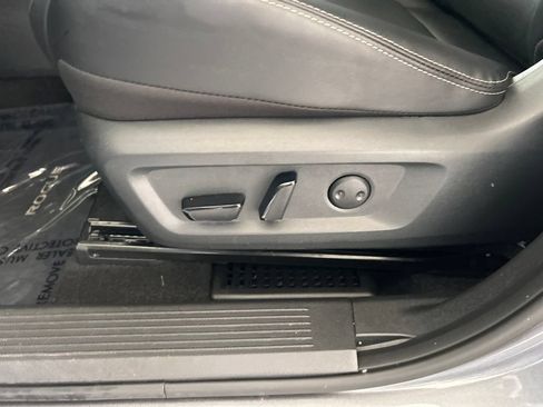 Used 2026 Nissan Rogue SL FWD image 41