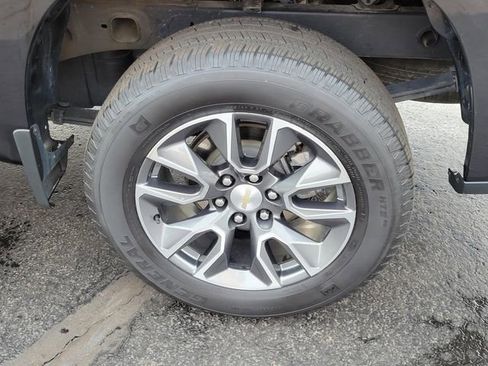 Used 2023 Chevrolet Silverado 1500 LT image 10
