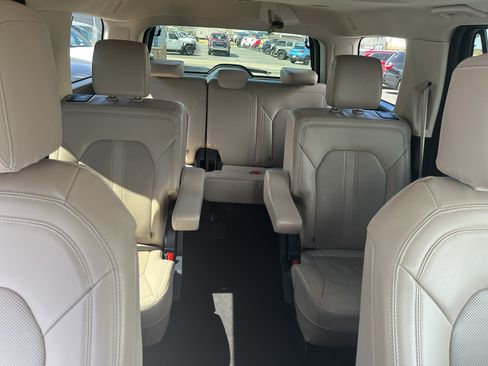 Used 2023 Ford Expedition Limited AWD/4WD image 17