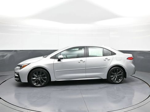 Used 2024 Toyota Corolla SE FWD image 9