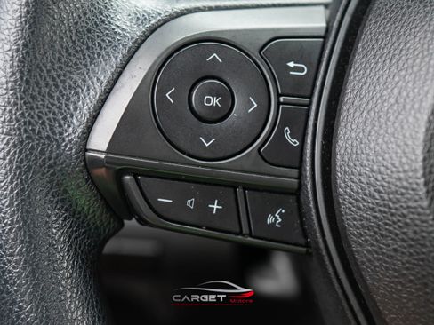 Used 2020 Toyota Corolla LE image 21