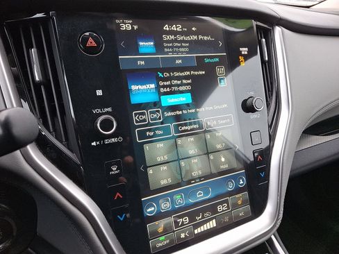 Used 2024 Subaru Outback Premium image 16