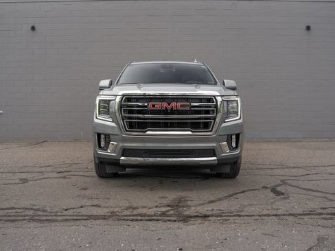 Used 2023 GMC Yukon XL SLT w/ SLT Premium Package AWD/4WD image 10