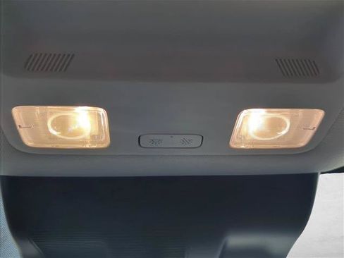 Used 2025 Ford Maverick XL FWD image 23