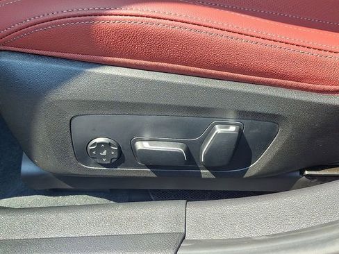 Certified 2025 BMW 330i xDrive Sedan w/ Premium Package image 14