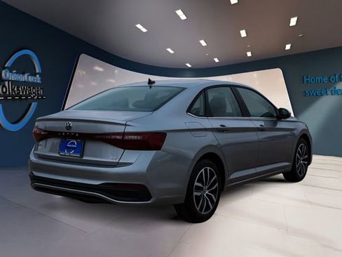New 2026 Volkswagen Jetta SE image 5