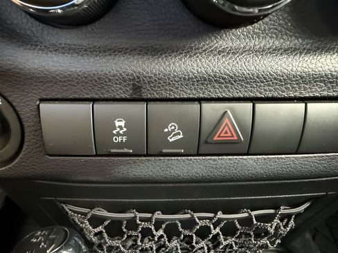 Used 2017 Jeep Wrangler Sport w/ Quick Order Package 24S AWD/4WD image 28