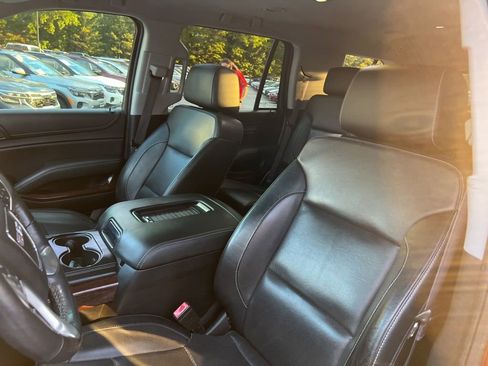 Used 2017 GMC Yukon SLT image 13