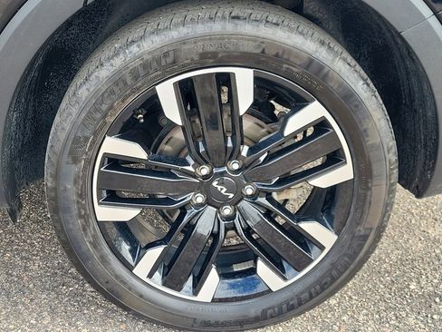 Used 2024 Kia Telluride SX image 19