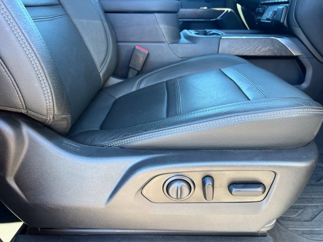 Used 2021 GMC Sierra 1500 Denali w/ Driver Alert Package II AWD/4WD image 11