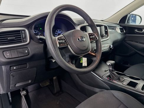 Used 2019 Kia Sorento L FWD image 21
