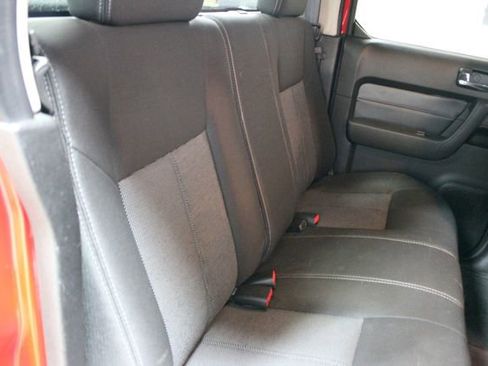 Used 2009 HUMMER H3T w/ Appearance Package AWD/4WD image 9