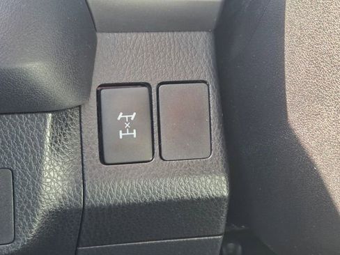 Used 2016 Toyota RAV4 LE AWD/4WD image 25