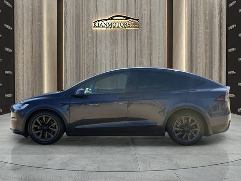 Used 2024 Tesla Model X Long Range image 4