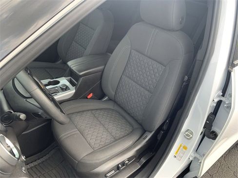 Used 2022 Chevrolet Blazer LT image 18