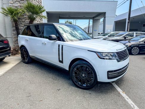 Used 2024 Land Rover Range Rover Long Wheelbase Autobiography AWD/4WD image 2