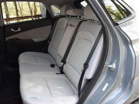 Used 2023 Hyundai Kona SE w/ Cargo Package FWD image 16