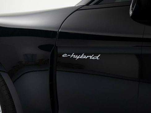 New 2026 Porsche Panamera 4 image 40