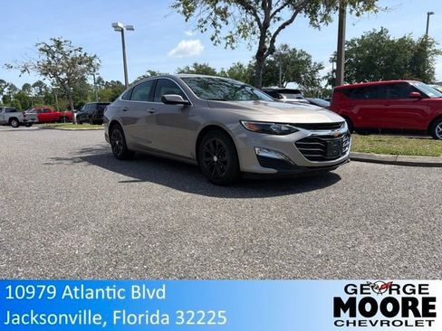 Used 2023 Chevrolet Malibu LT w/ Driver Confidence Package FWD image 1