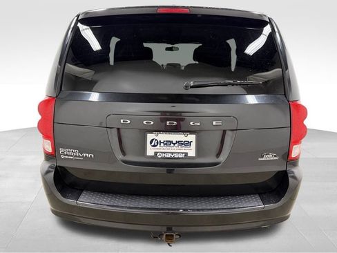 Used 2016 Dodge Grand Caravan SE FWD image 4