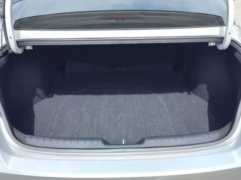 Used 2021 Hyundai Elantra SEL w/ Convenience Package image 18