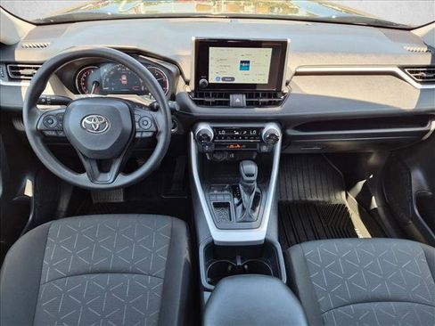 Certified 2025 Toyota RAV4 XLE w/ Convenience Package FWD image 17