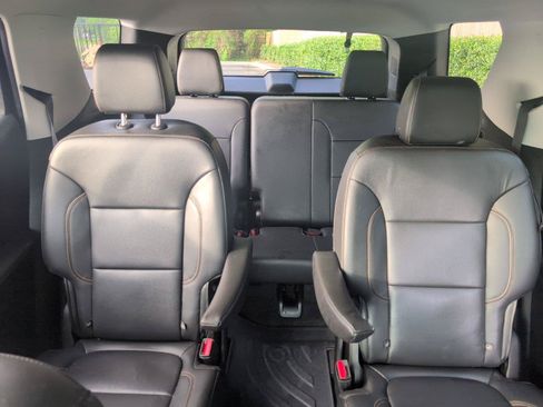 Used 2019 Chevrolet Traverse RS FWD image 30