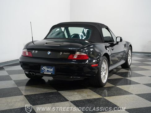 Used 2002 BMW Z3 3.0i image 12