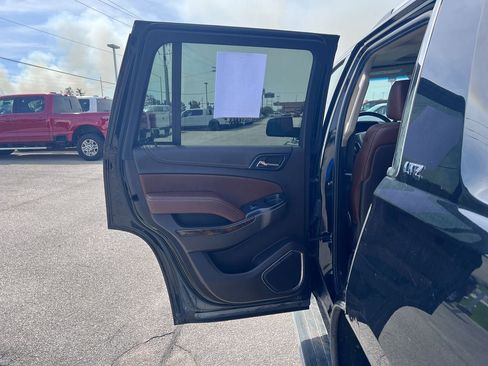 Used 2015 Chevrolet Tahoe LTZ AWD/4WD image 15