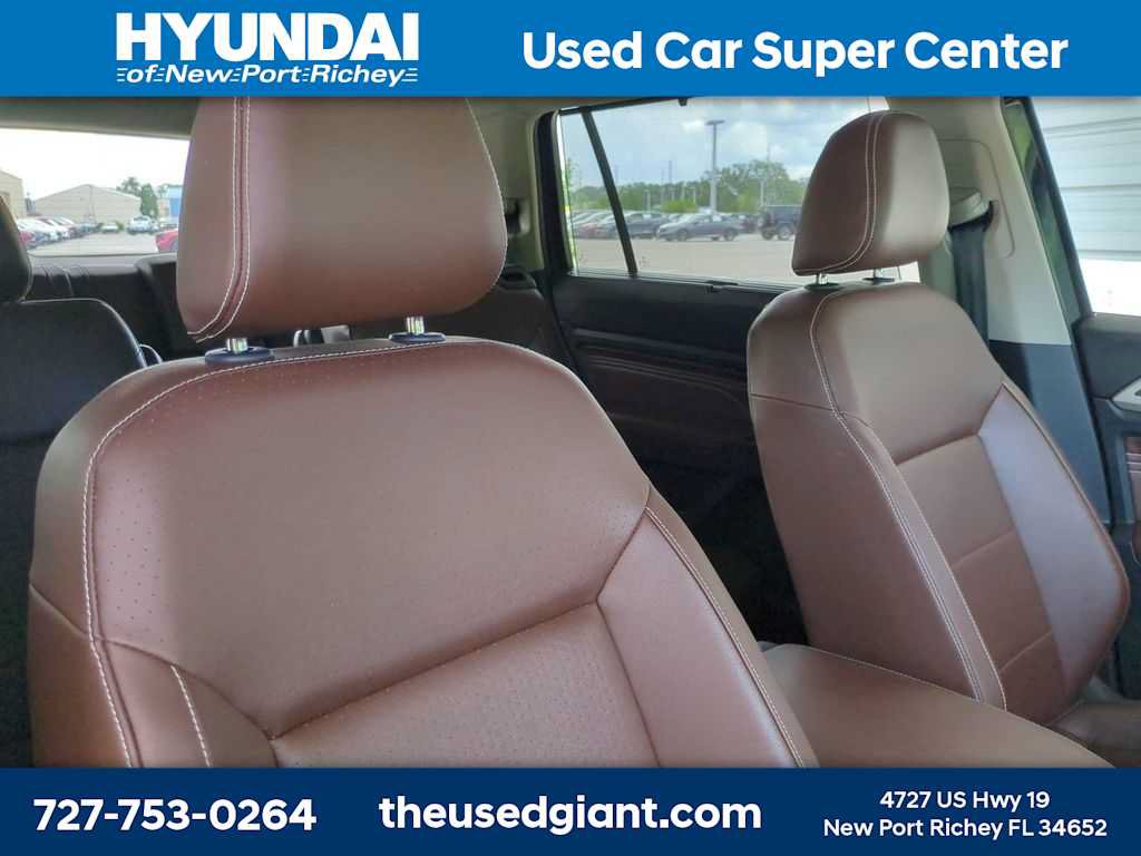 Used 2021 Volkswagen Atlas SEL R-Line FWD image 6
