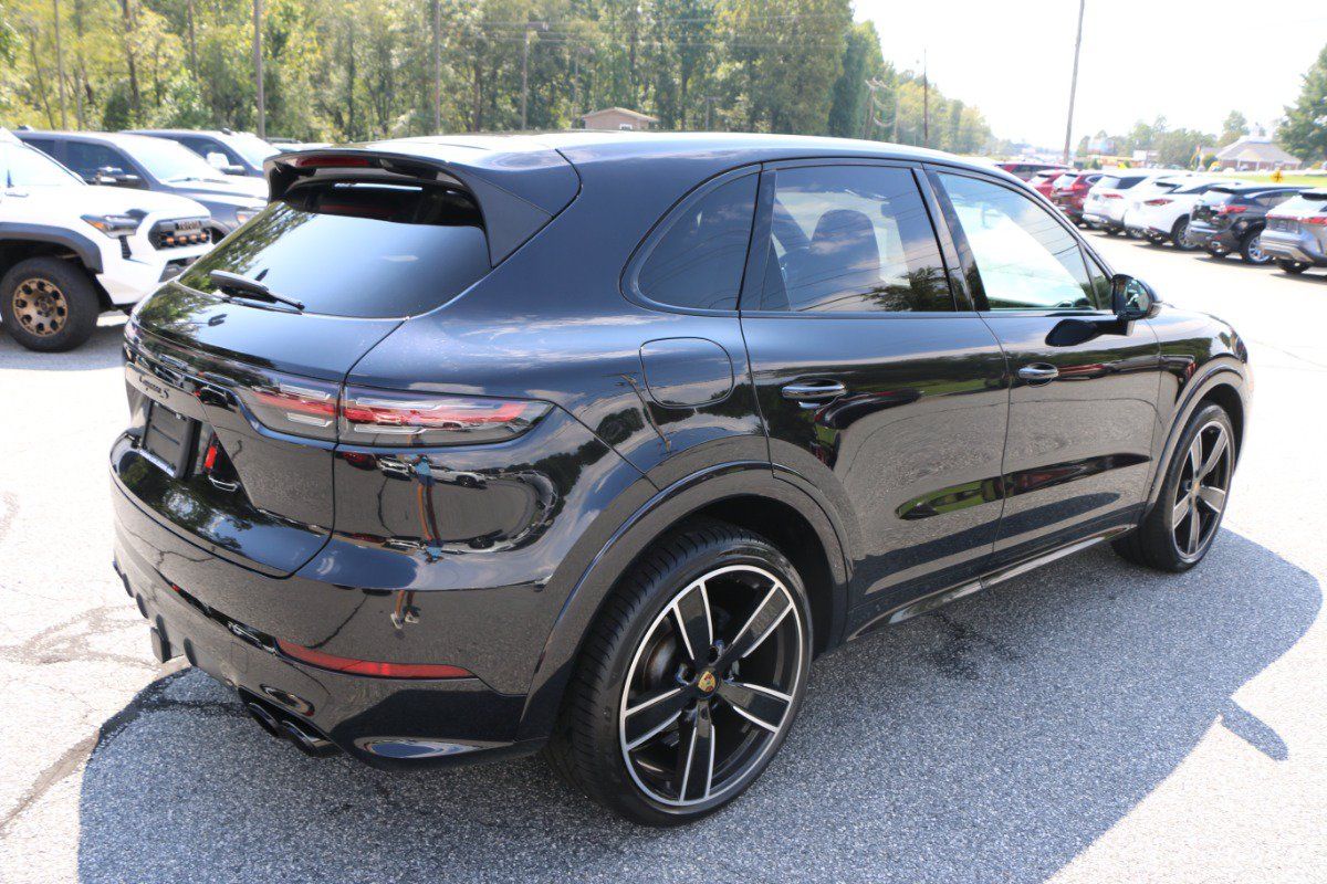Used 2019 Porsche Cayenne S AWD/4WD image 7