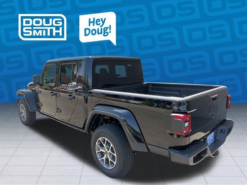 New 2025 Jeep Gladiator Sport AWD/4WD image 4