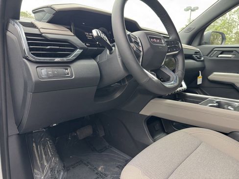 New 2025 GMC Acadia Elevation image 21